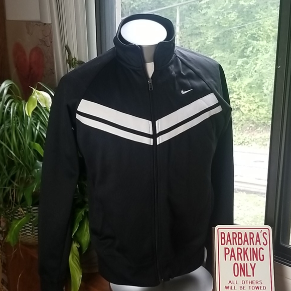 Nike Other - NIKE BLACK AND WHITE ZIP UP JACKET